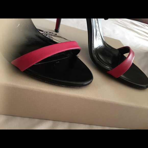 Animal Print BURBERRY Heels 👠 - Picture 7 of 8